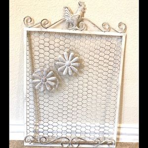 Rooster Wall Decor Rustic Cream w/Magnetic Flowers